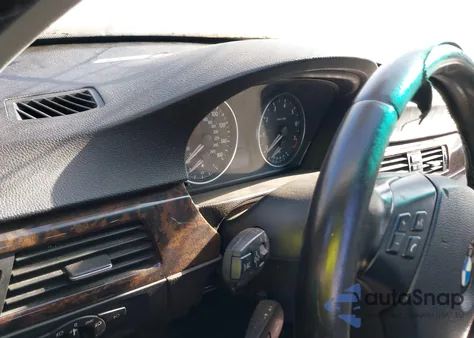 2006 BMW 330I z USA, uszkodzony, nr VIN WBAVB33526KS37639